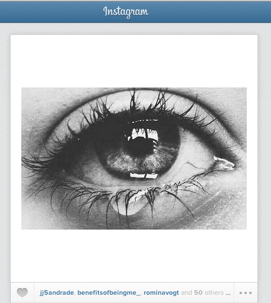 Instagram, Caroline Spring